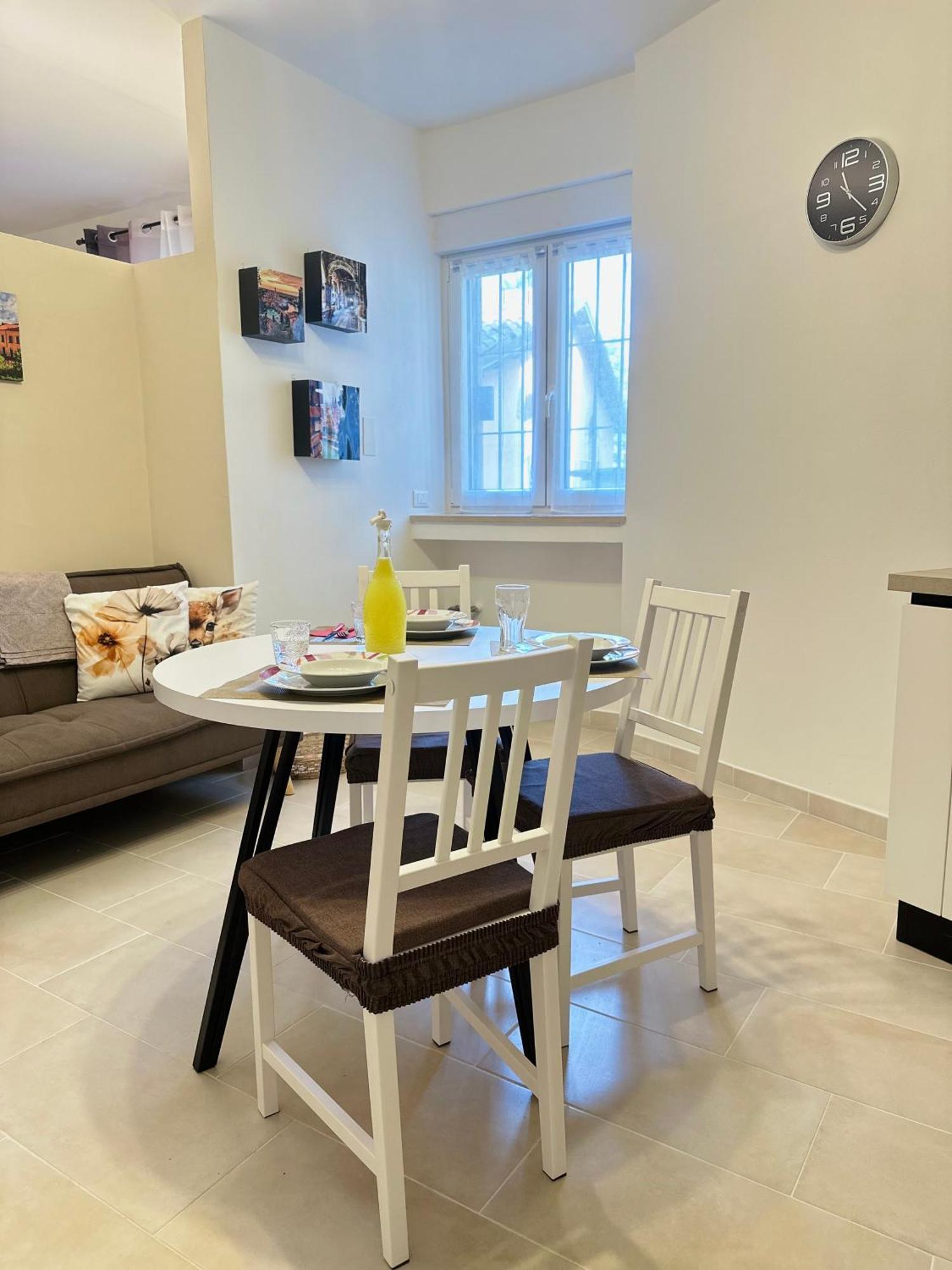 Monica'S Dream Apartment เวโรนา ภายนอก รูปภาพ