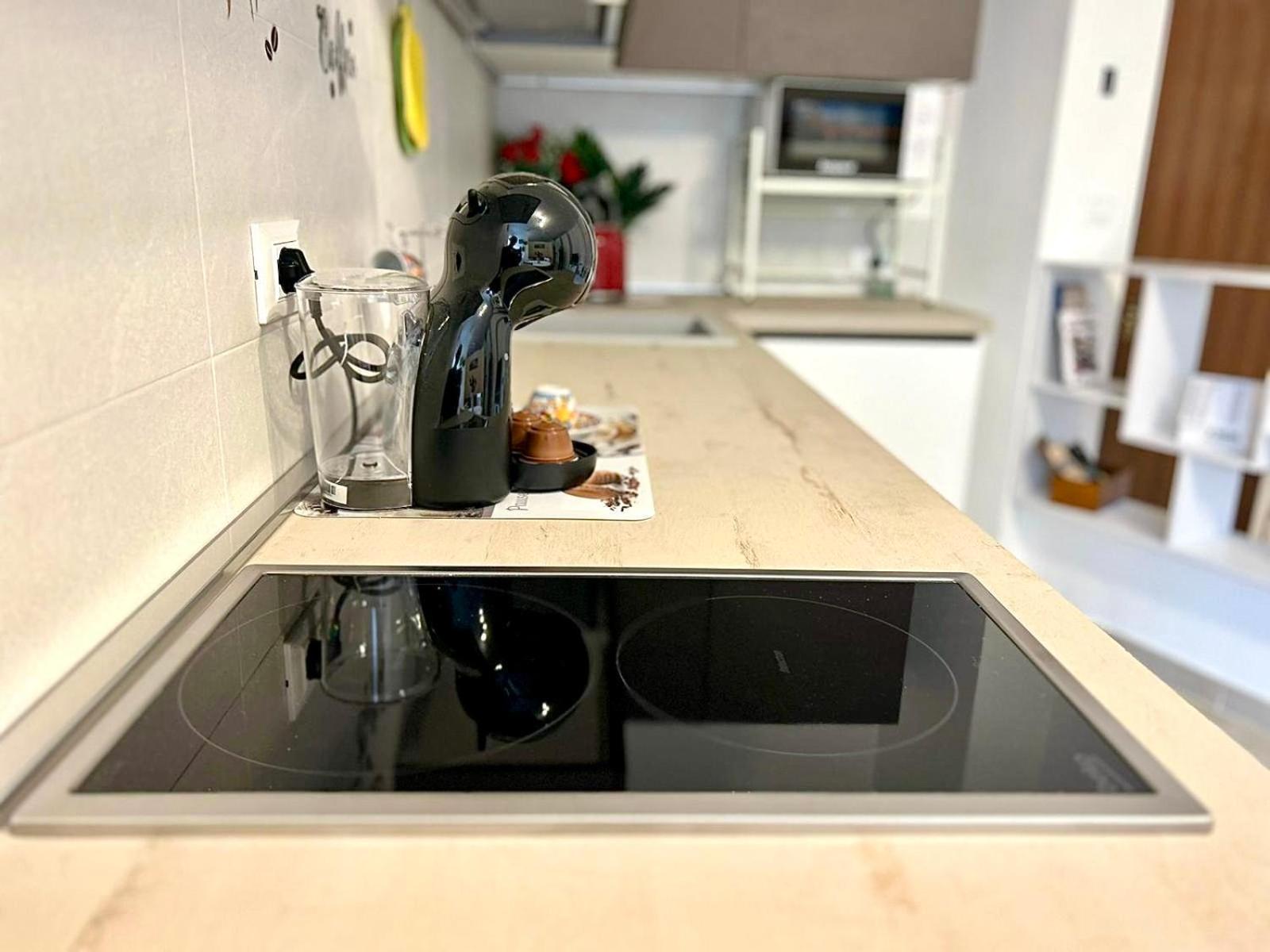 Monica'S Dream Apartment เวโรนา ภายนอก รูปภาพ